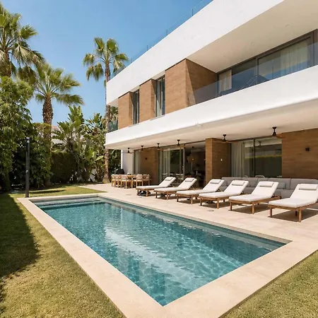 Campanario Ii Pool Views Modern Βίλα
